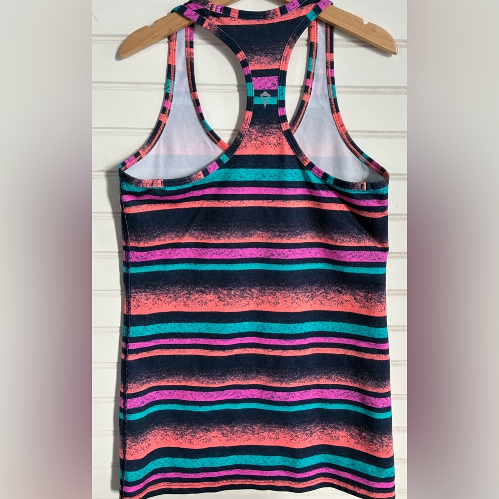 IVIVVA by LULULEMON girls size 14 racer back tank